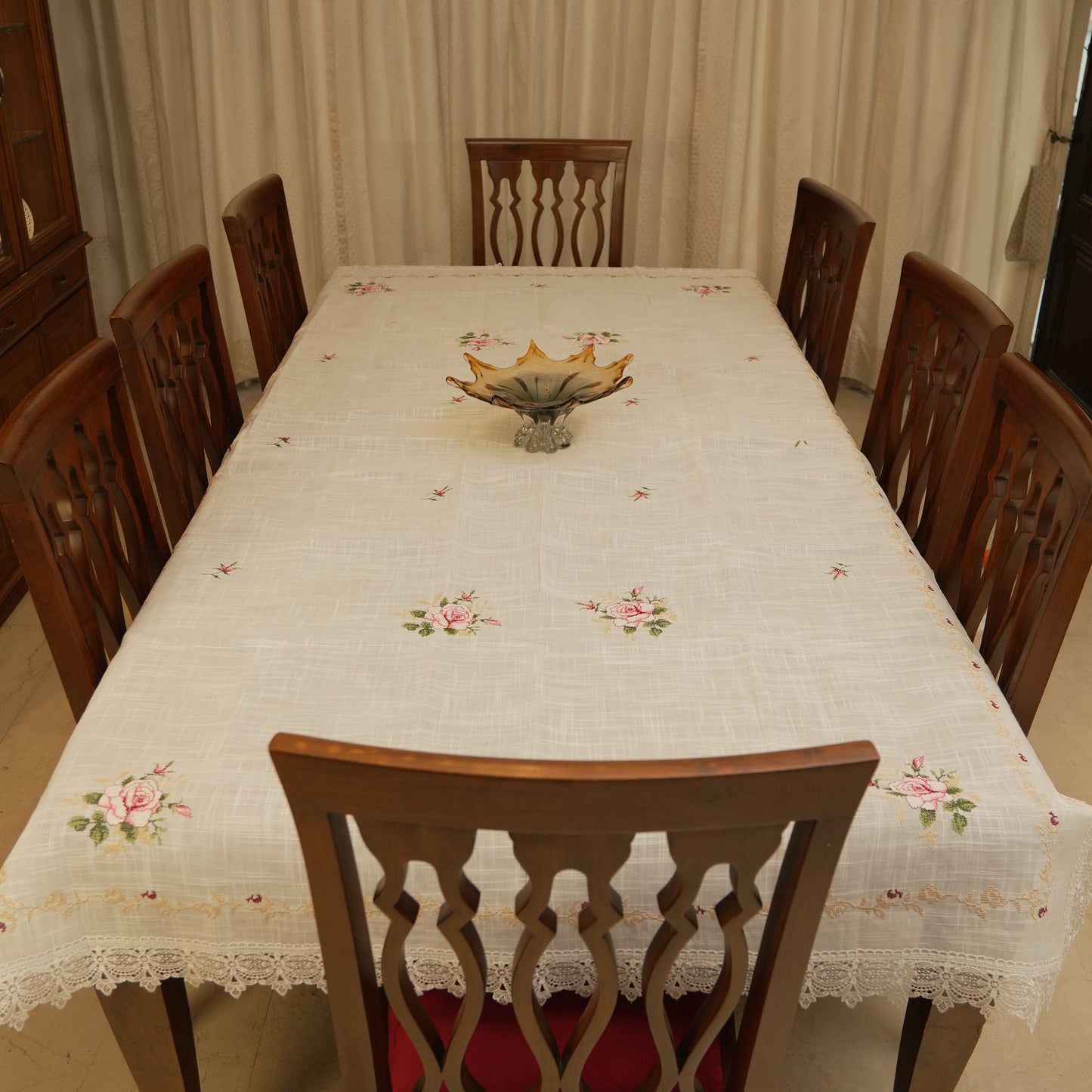 Premium Floral Embroidered Table Cloth with Lace Border – Soft Ivory Dining Table Linen
