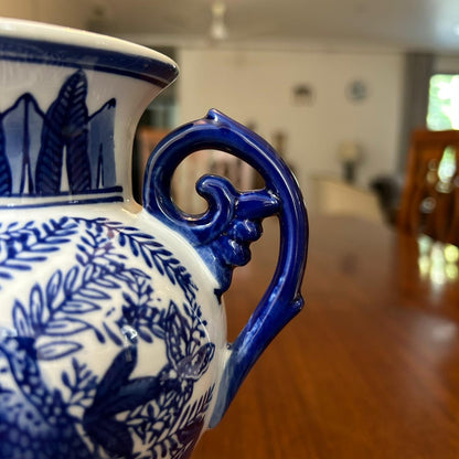 Elegant Blue & White Wall Deco - Blue Pottery Collection