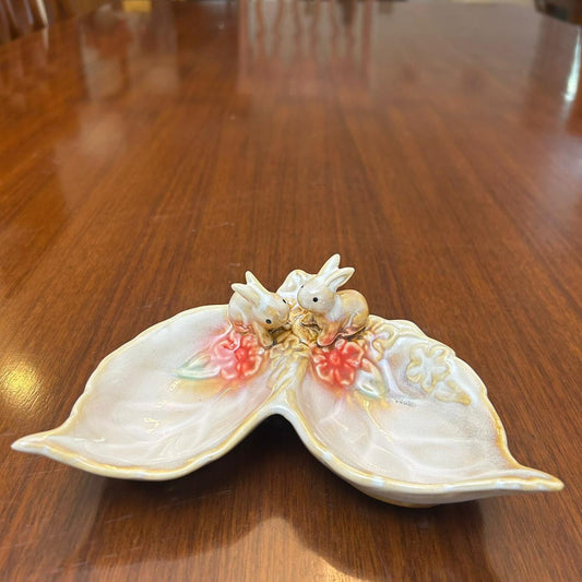 The Leafy Hoppers – Ceramic Bunny Leaf Dish