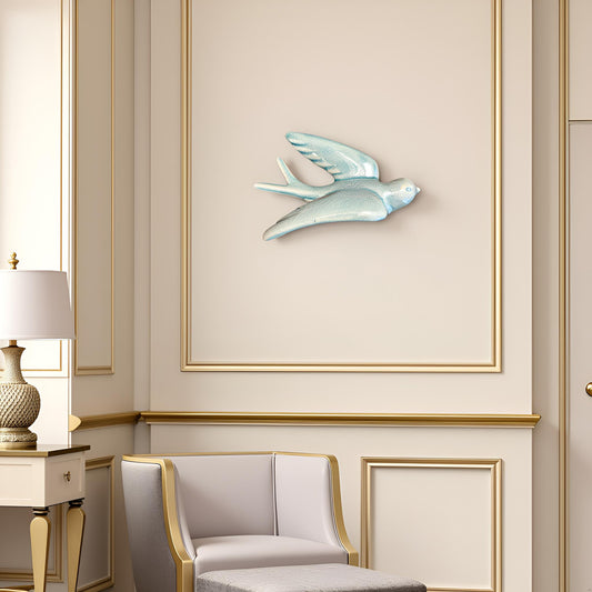 Elegant Bird Wall Décor towards Right Direction